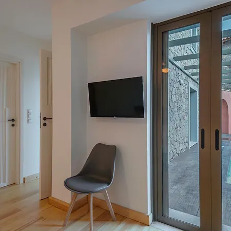 Villa Dio Escapes Poúlithra