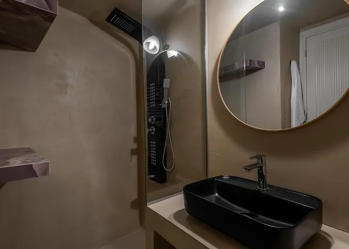 Dio Escapes * Poúlithra