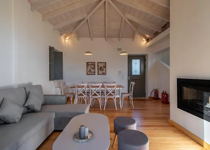 别墅 Dio Escapes Poúlithra