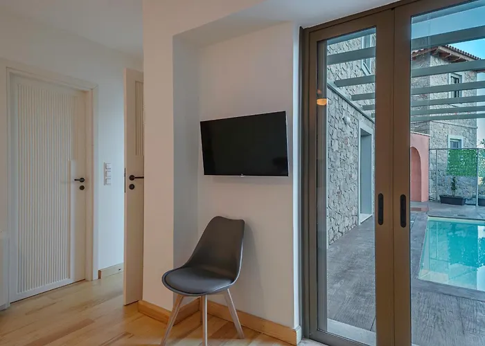 别墅 Dio Escapes Poúlithra