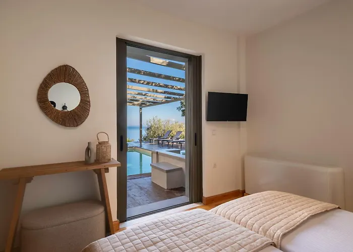 别墅 Dio Escapes Poúlithra