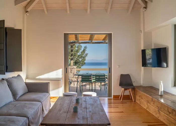 Dio Escapes 别墅 Poúlithra