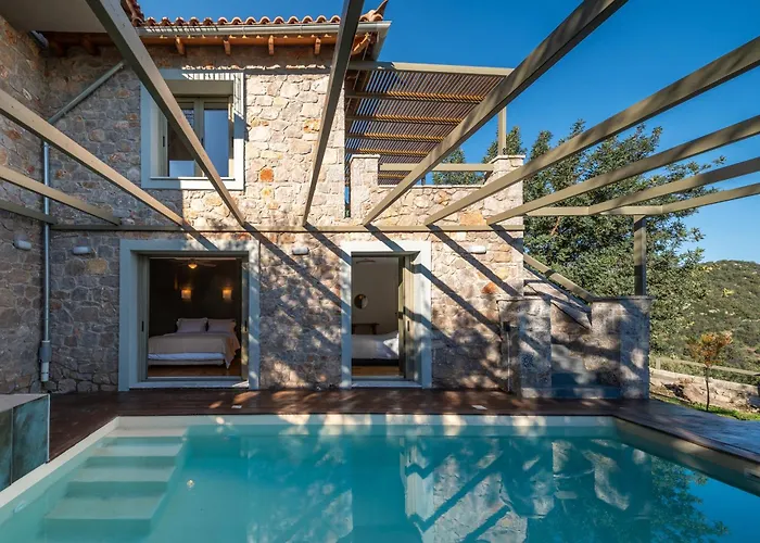 Dio Escapes * Poúlithra